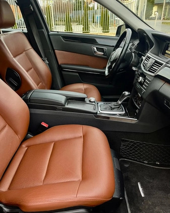 Mercedes-Benz Klasa E cena 33900 przebieg: 291365, rok produkcji 2010 z Rzeszów małe 466